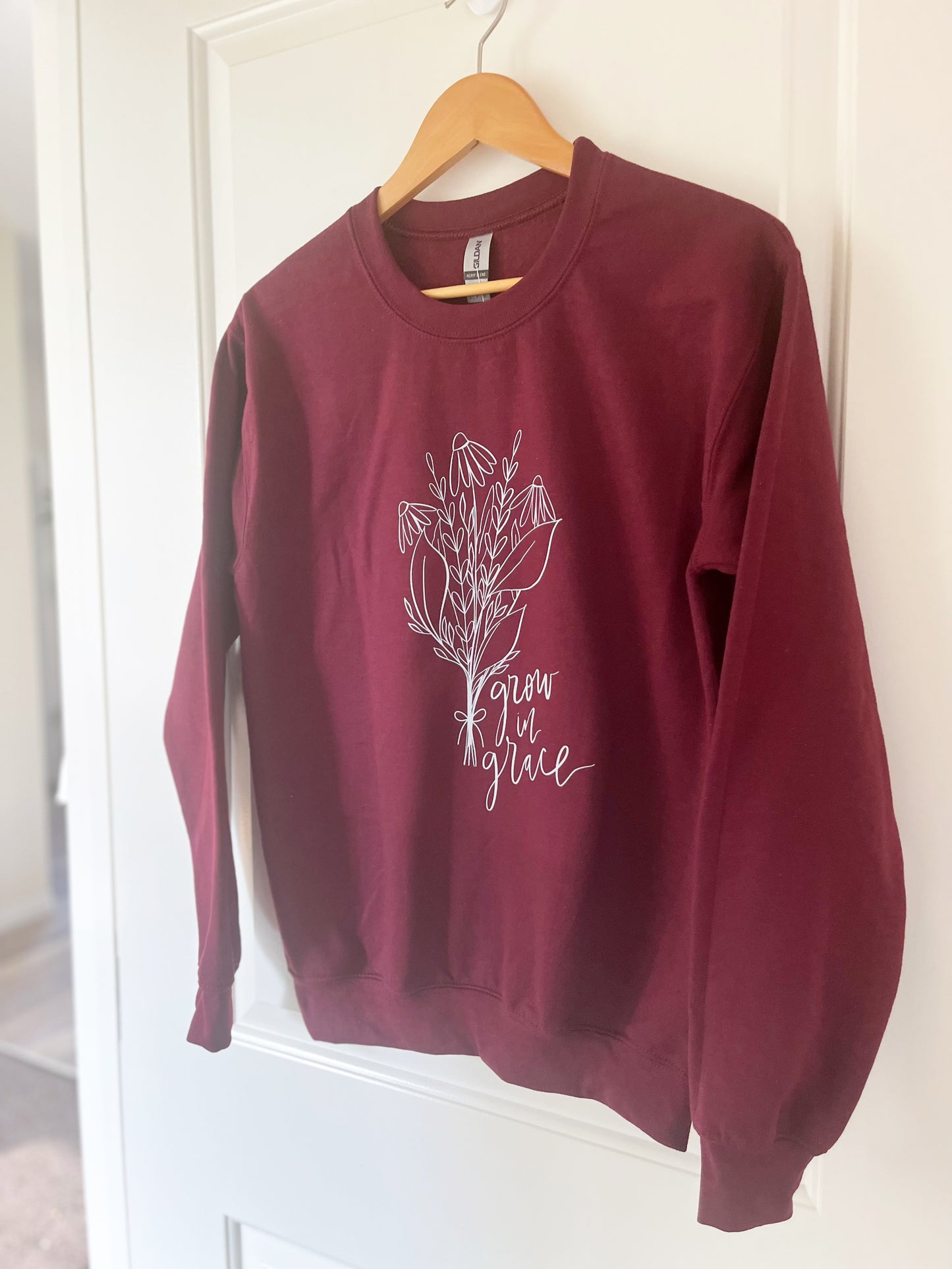 Crew neck sweatshirt | Grow in grace