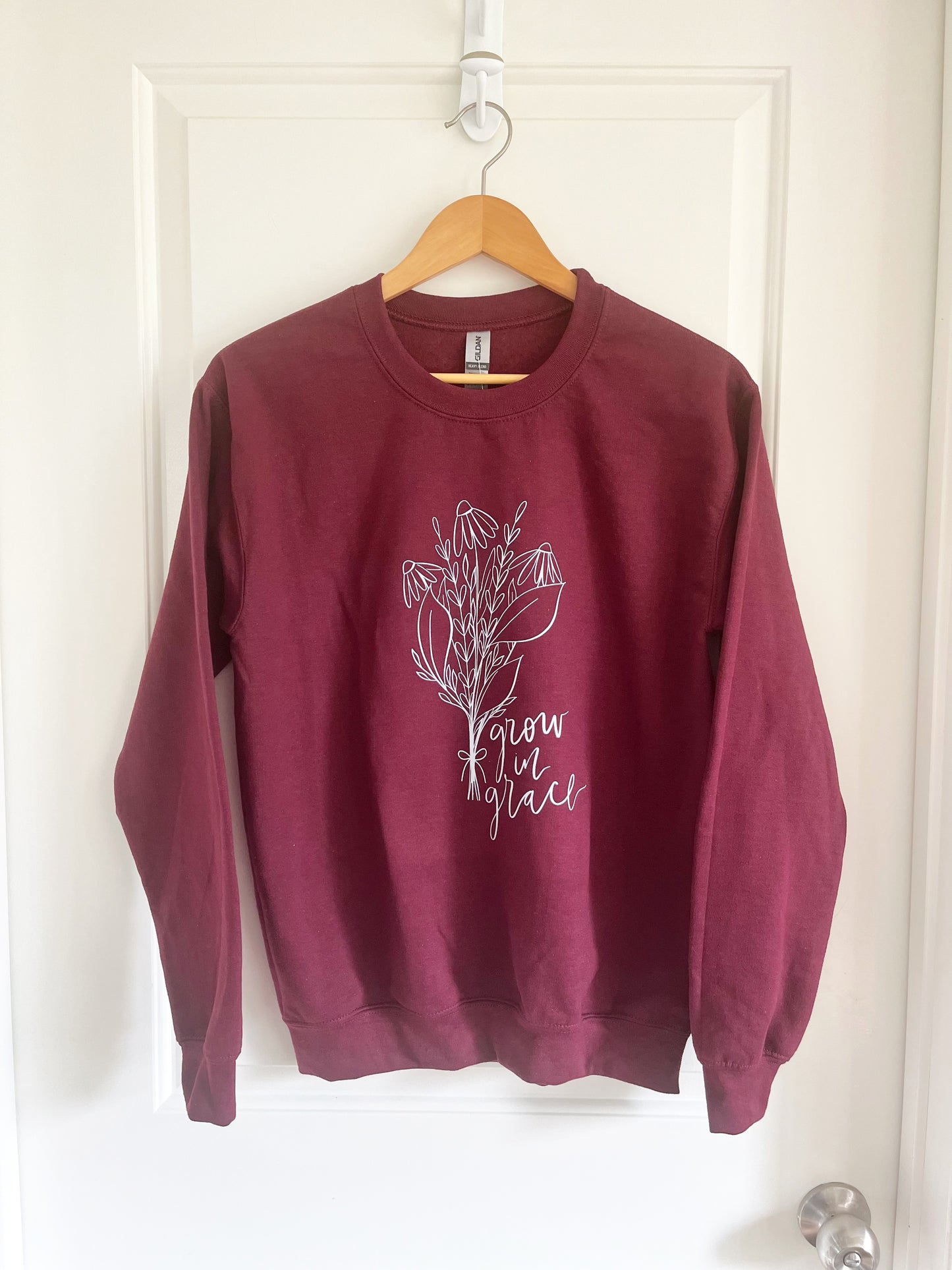 Crew neck sweatshirt | Grow in grace